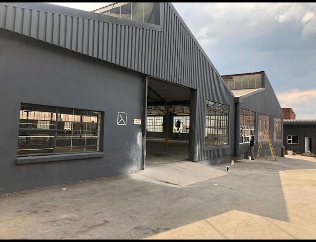 2,292M² WAREHOUSE TO LET IN SEBENZA